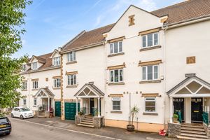 Photo 32- click for photo gallery